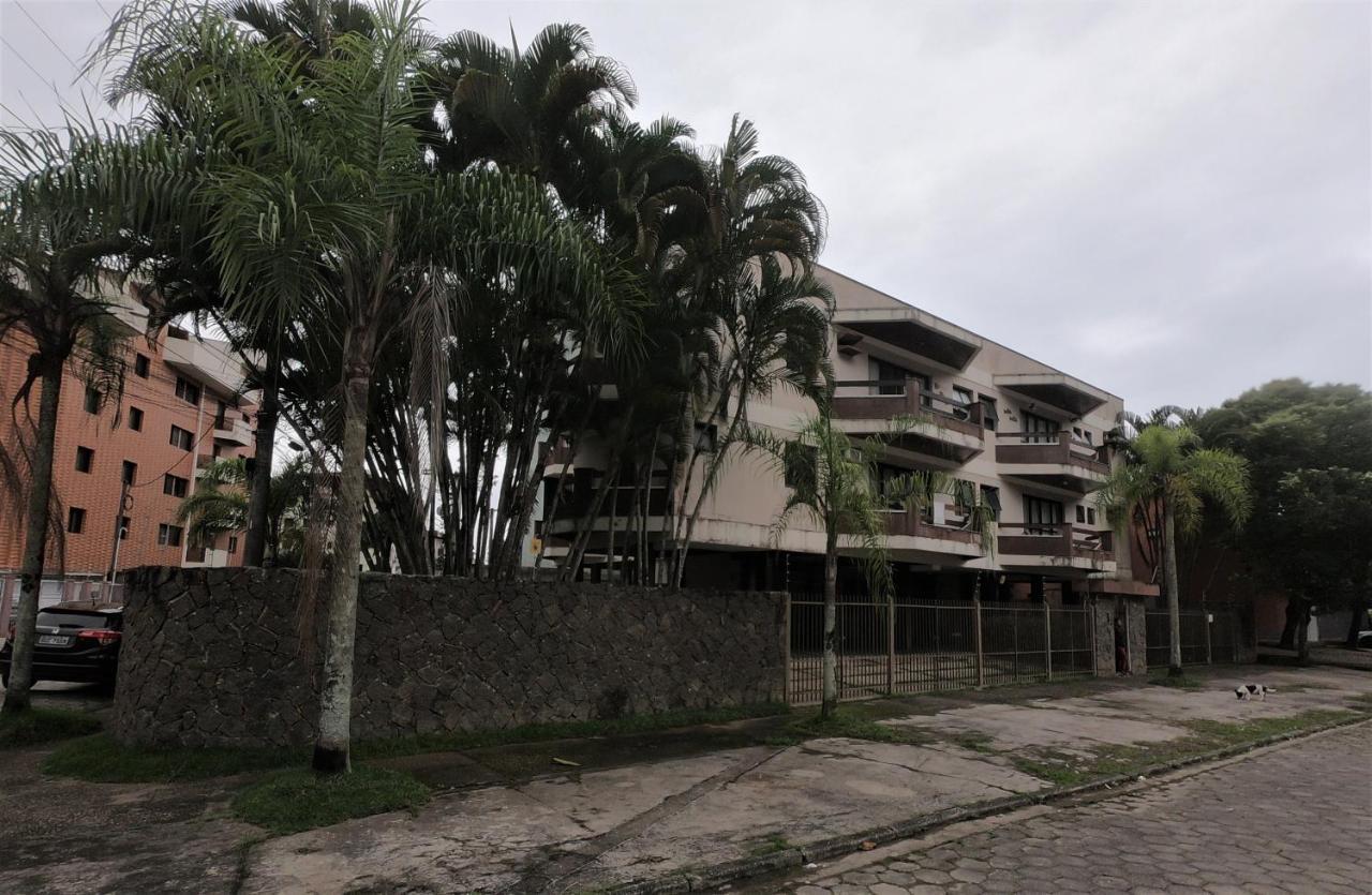 Excelente Localizacao, 400 Metros Da Praia Ar Condicionado E Wi-Fi Apartment อูบาตูบา ภายนอก รูปภาพ